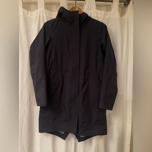 Lululemon raincoat